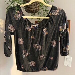 American Eagle Outfitters Black Floral Scoop-Neck Long Sleeve Top